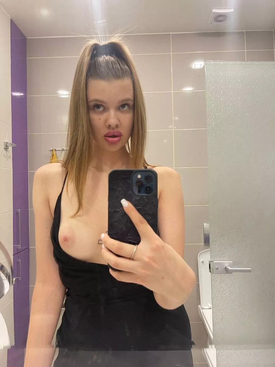 Selfie before my night out