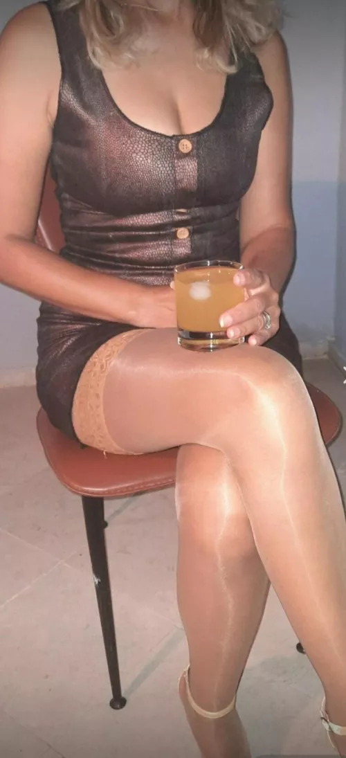 Short dress,shiny stockings and wedding ring😍