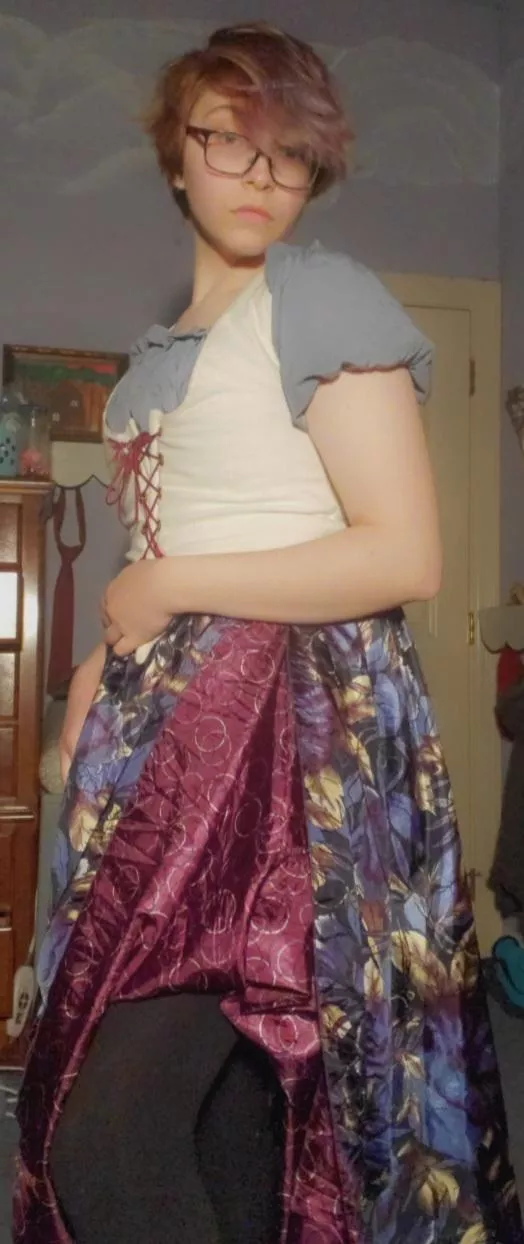 sometimes a boy just has to dress up like a medieval girl