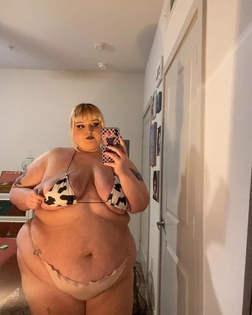 stroke it faster for me baby 🤭