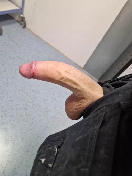 Strong Dick! 🍆🍆