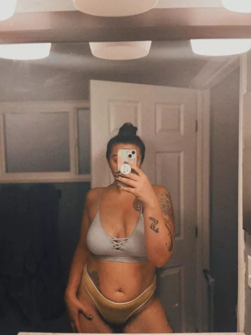 Tall mombod and tattoos. The per[f]ect mix