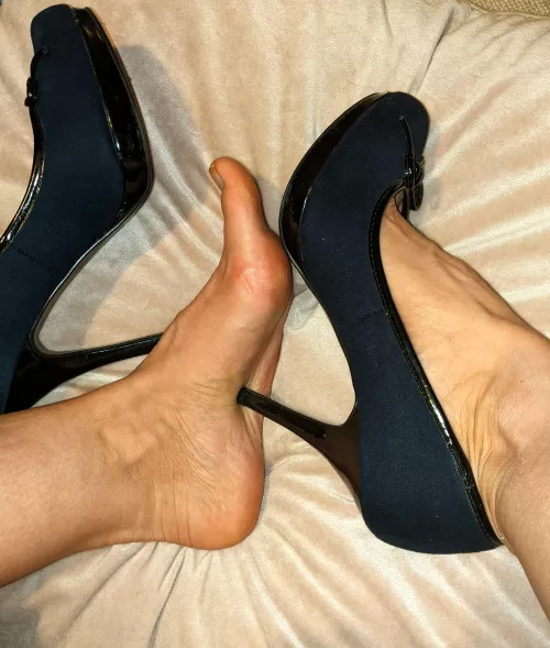 these heels are sharp 😈😘