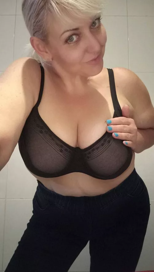 this pussy is ready for its filling