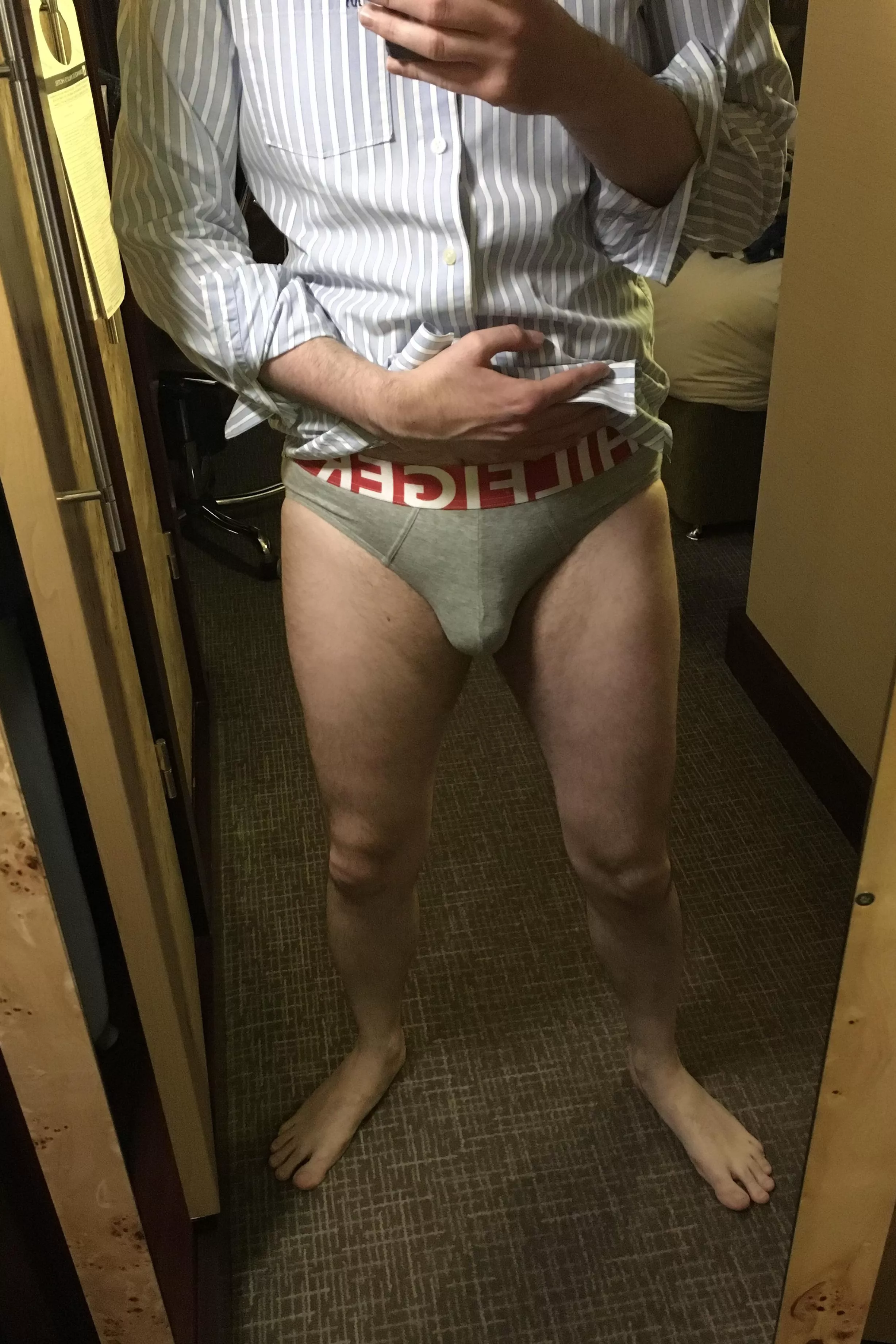 Who doesn’t love hotel room mirrors? (42)