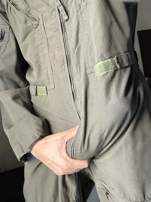 Wishing my flyer bros knew how hung I am