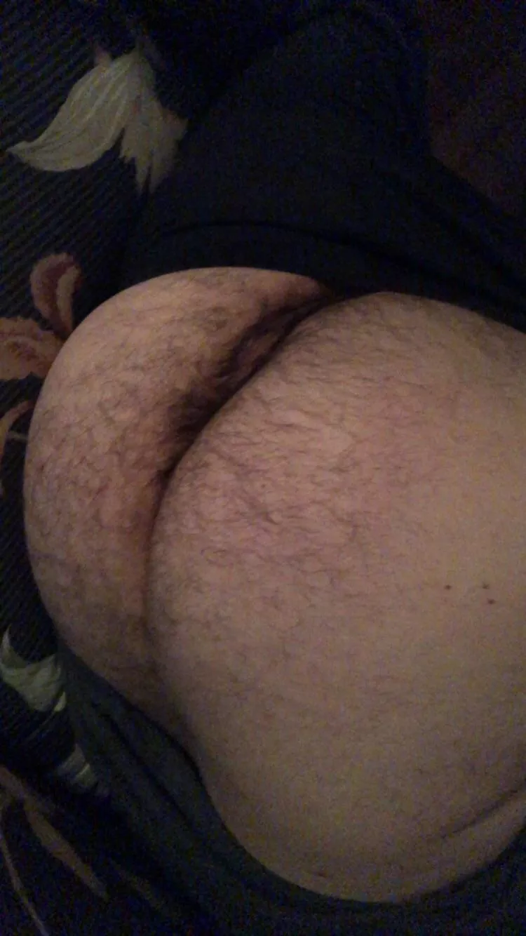 Would you eat this hairy crack 😈 (33)