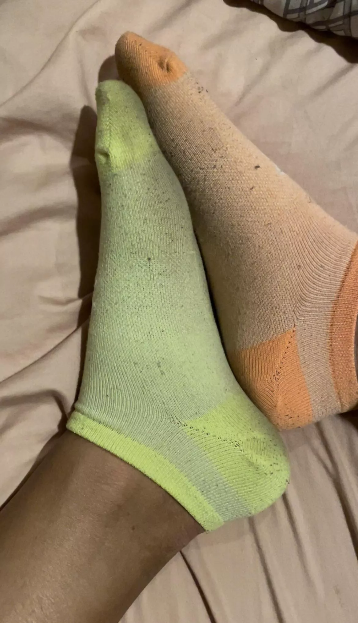 Yellow and Orange or Green and Orange? 🤔