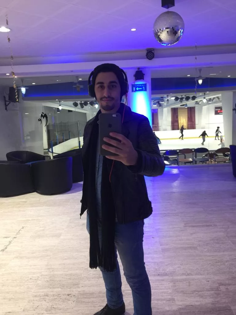 27M looking for some buddies to play overwatch 2 with. I am open for DM's (I am interested in genuine conversations with genuine people. If you're looking for a jerk-off buddy. I am not your guy. Sorry, but have a good day still :D)