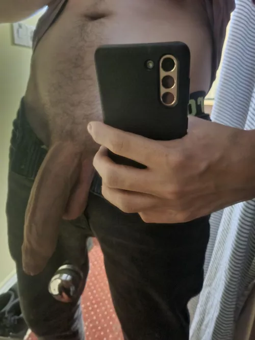 any bottoms around who can take it all