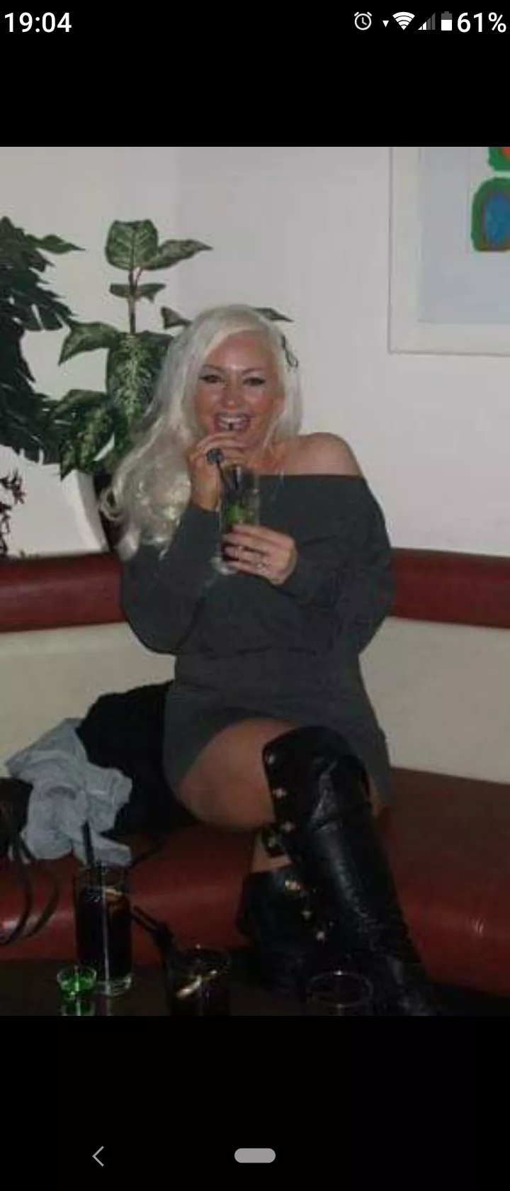 Chav Girl in Boots..🏴󠁧󠁢󠁳󠁣󠁴󠁿