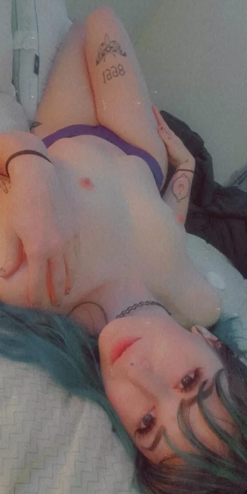 cum play with my little bitties🥺