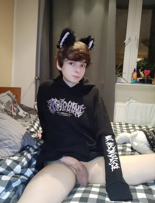 do i look like a breedable femboy?