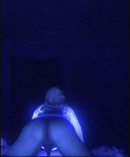 found some1 to do my make up & teach me how🥹new pics soon, promise☺️💋