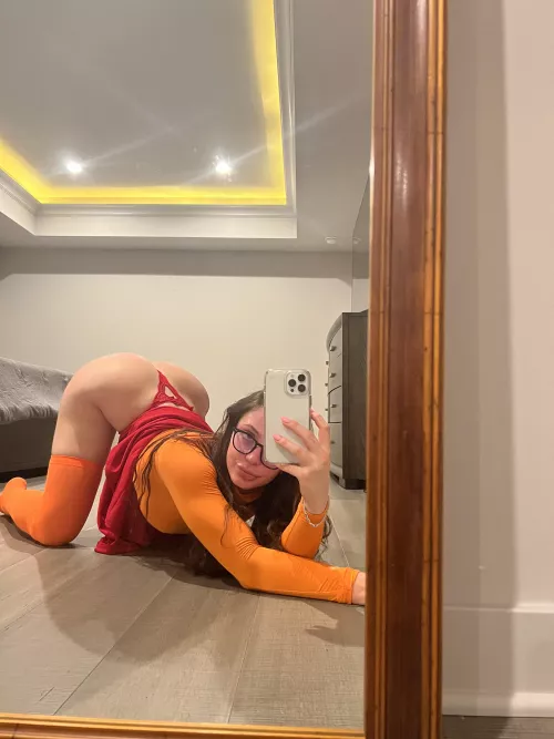 fun lil velma cosplay 🤭