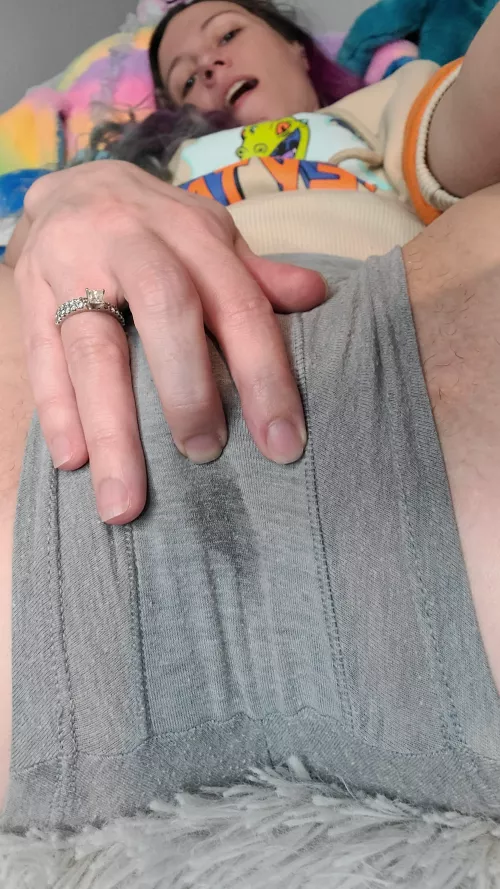 I enjoy rubbing my wetspot