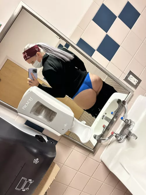 I’m just saying…. I think icu nurses still have the best 🍑 hands down 😈🥵
