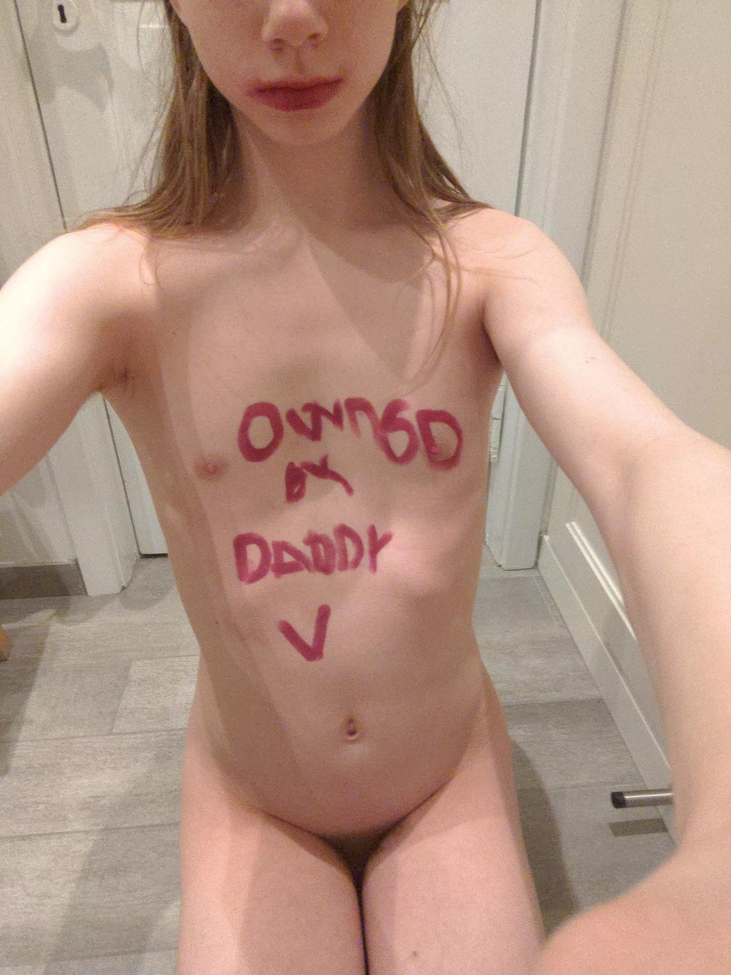 Introducing Cortny, doesn't she look good on knees