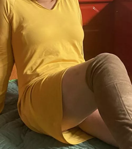 I’ve been getting her to be more risky. No panties. I want to see her get fucked by a bull bareback. She isn’t on BC anymore. Her body is so beautiful when she’s pregnant