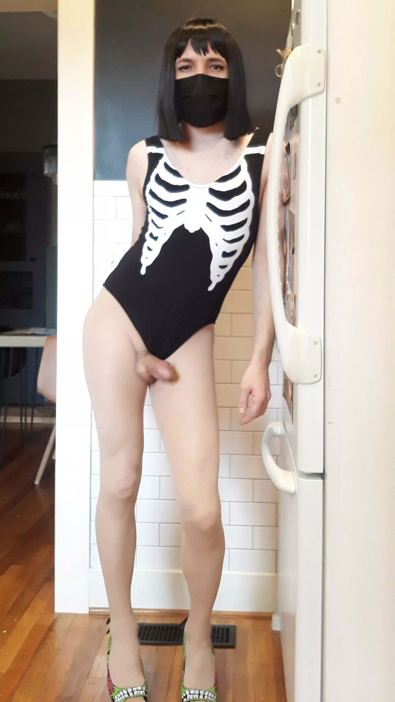 I've still got some uneaten halloween candy for ya 😏