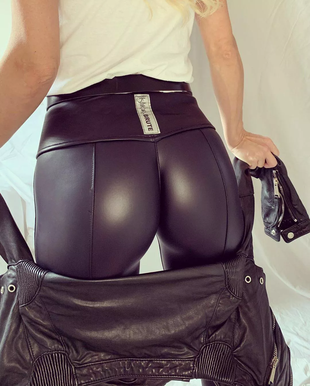 Leather Leggings, so tight!