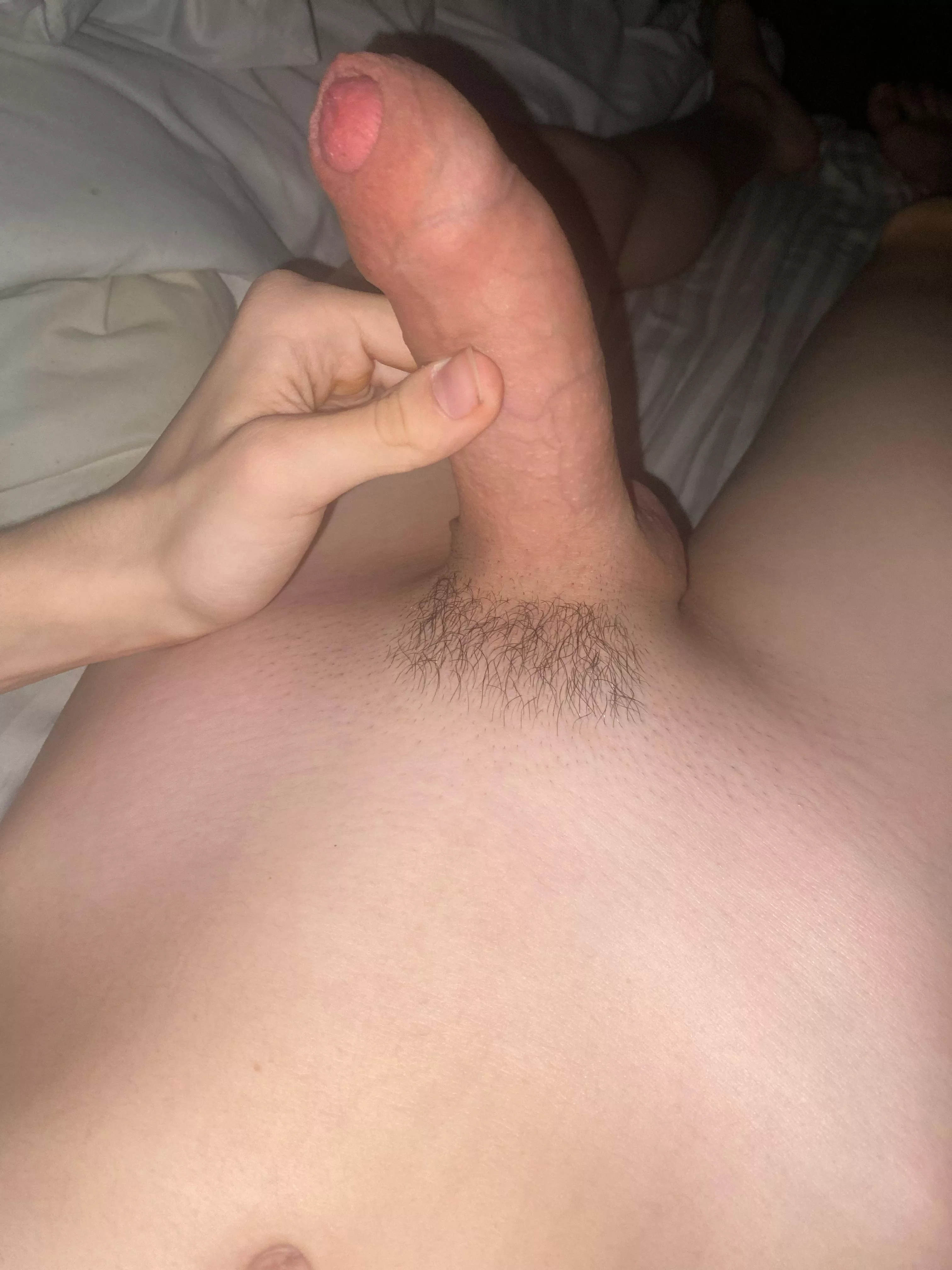 my foreskin covers my head even when hard 😅