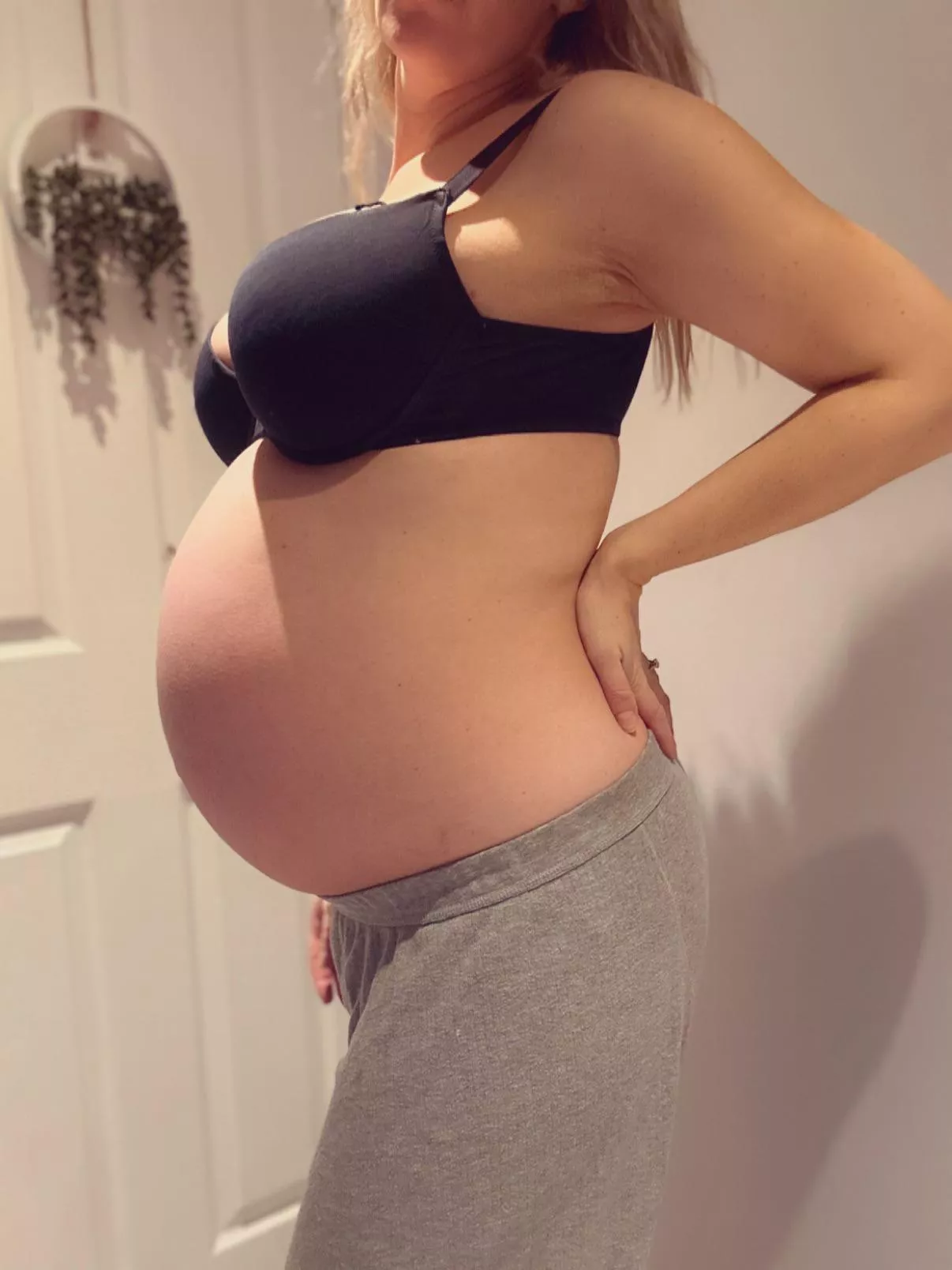 Nothing fits, so I borrowed your joggers ;)