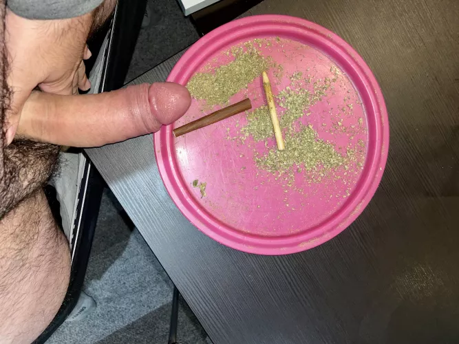 One of many Sunday blunts, edging since 7a(m)