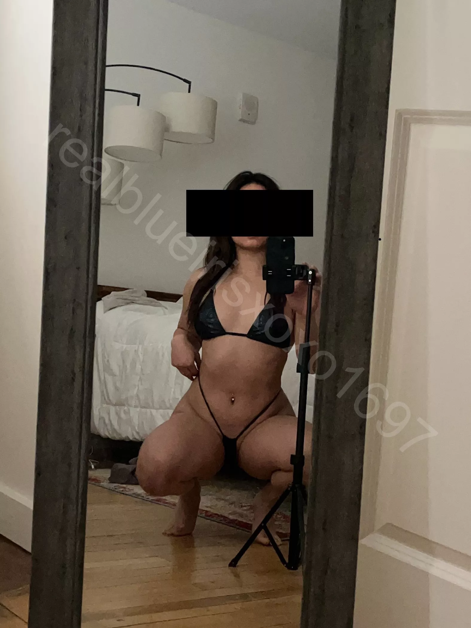 [selling] Wanna smell my sweet nectar in my panties? Add-ons available. Vacuum sealed with express shipping and tracking #. Custom content with proof of wear! DM on here or on Kik: realblueirisxoxo1697