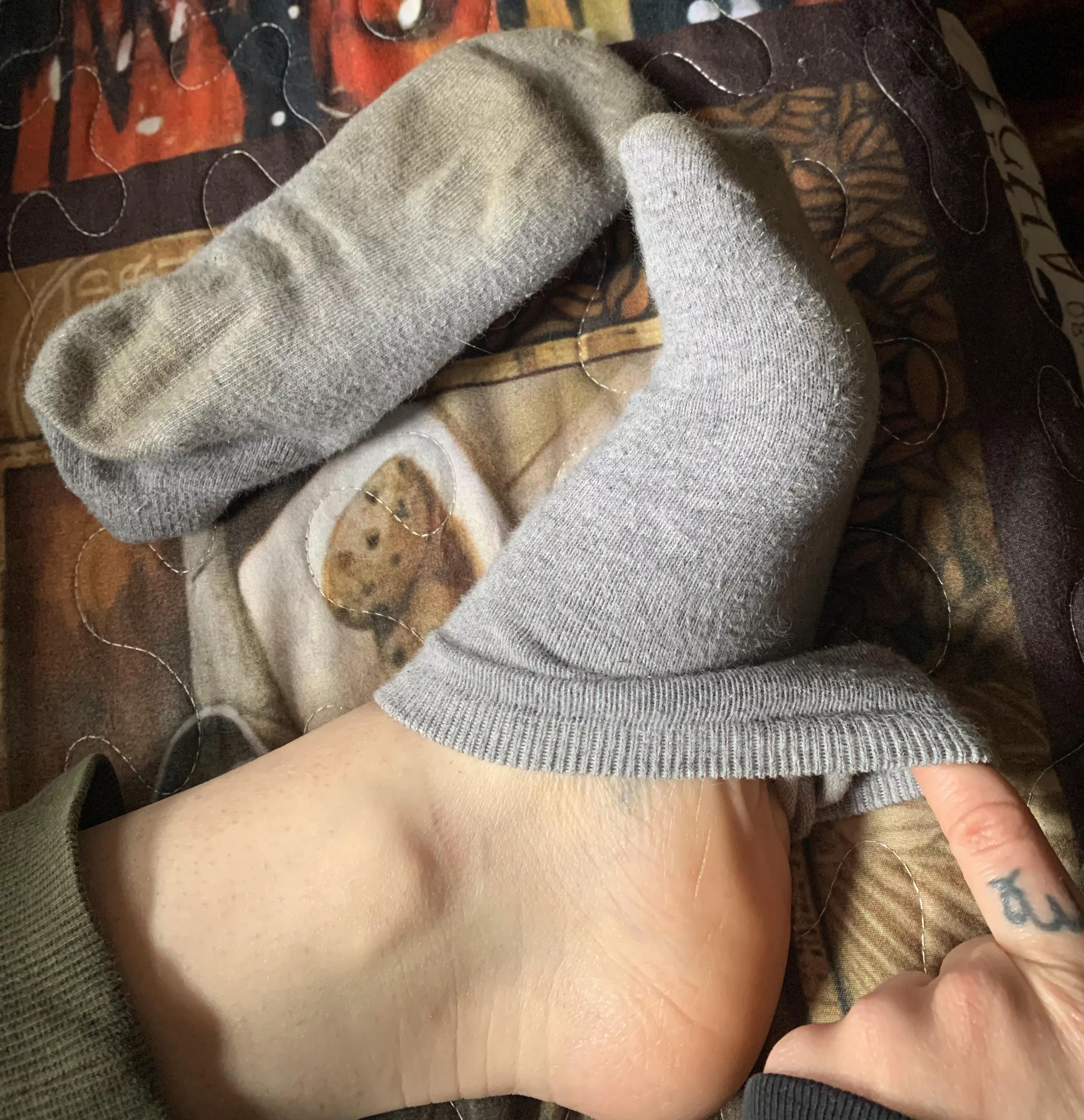 The foot imprints are so prominent on this pair [female]