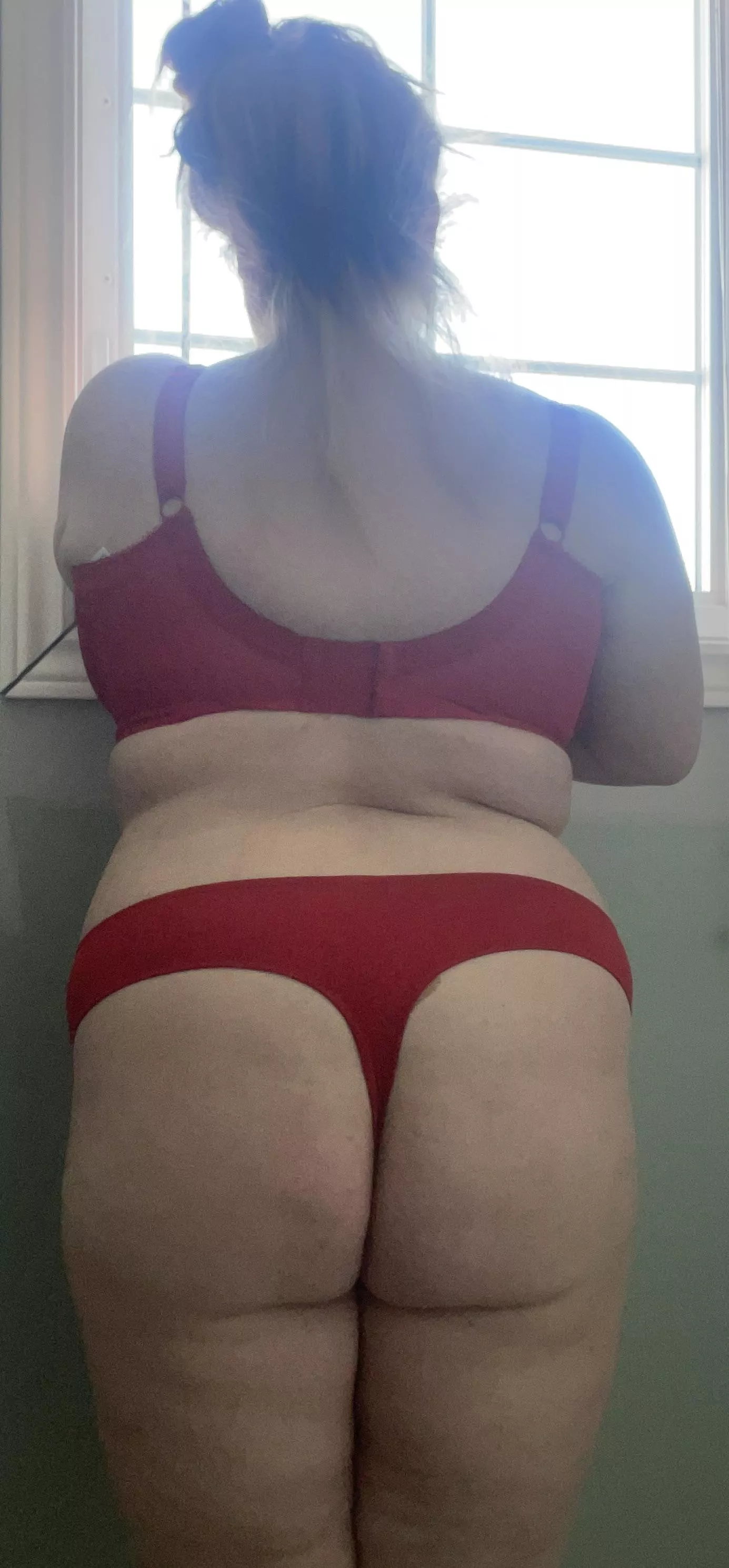 Thick thighs are where it’s at 😏