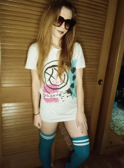 Thigh highs are cozy, but I'm still cold...Any ideas of how I could warm up? 😏