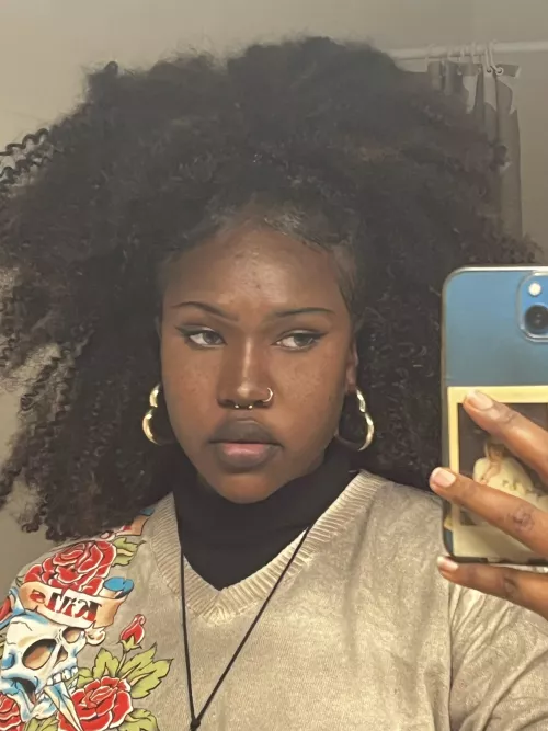 This picture of myself was just too gorg to let it sit in my cameraroll like that