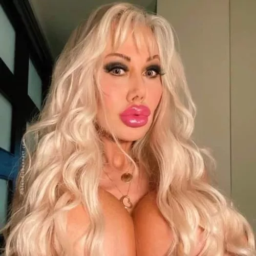 This Subs' Poster Girl