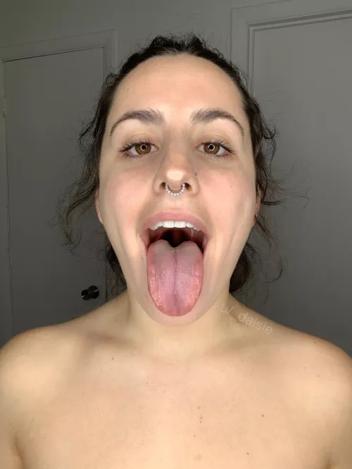 wanna cum on my uvula?