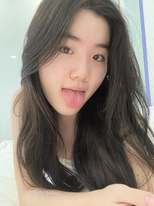 wanna see what my tongue can do?