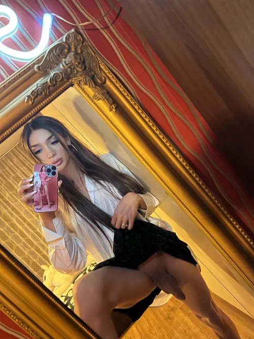 What do you think my girl dick tastes like? 🍆