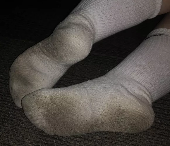 Who wants a sniff of my 7/10 day worn nike socks?