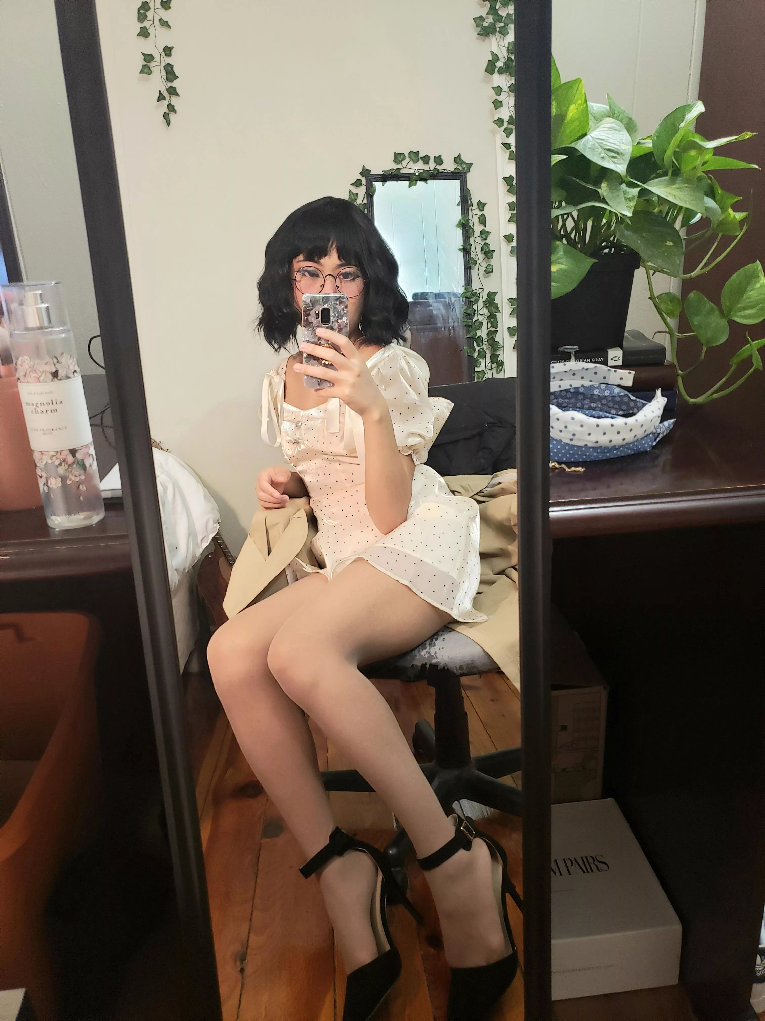 Would you help me hide in a shipping container to save me from an international drug bust?