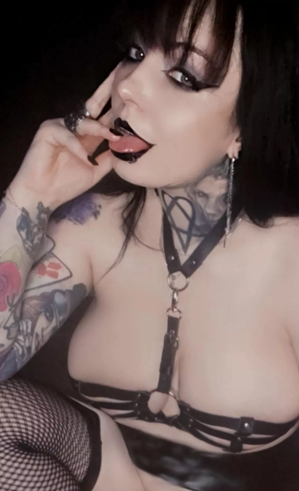 Your horny tattooed girlfriend is waiting for you and wants you to flood her all over