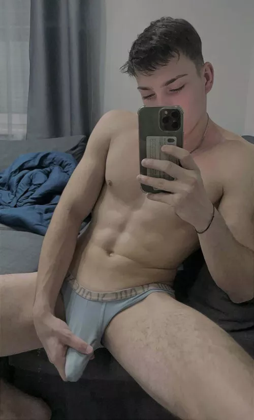 [19] @kolozsi_tomi grab and do what u have to