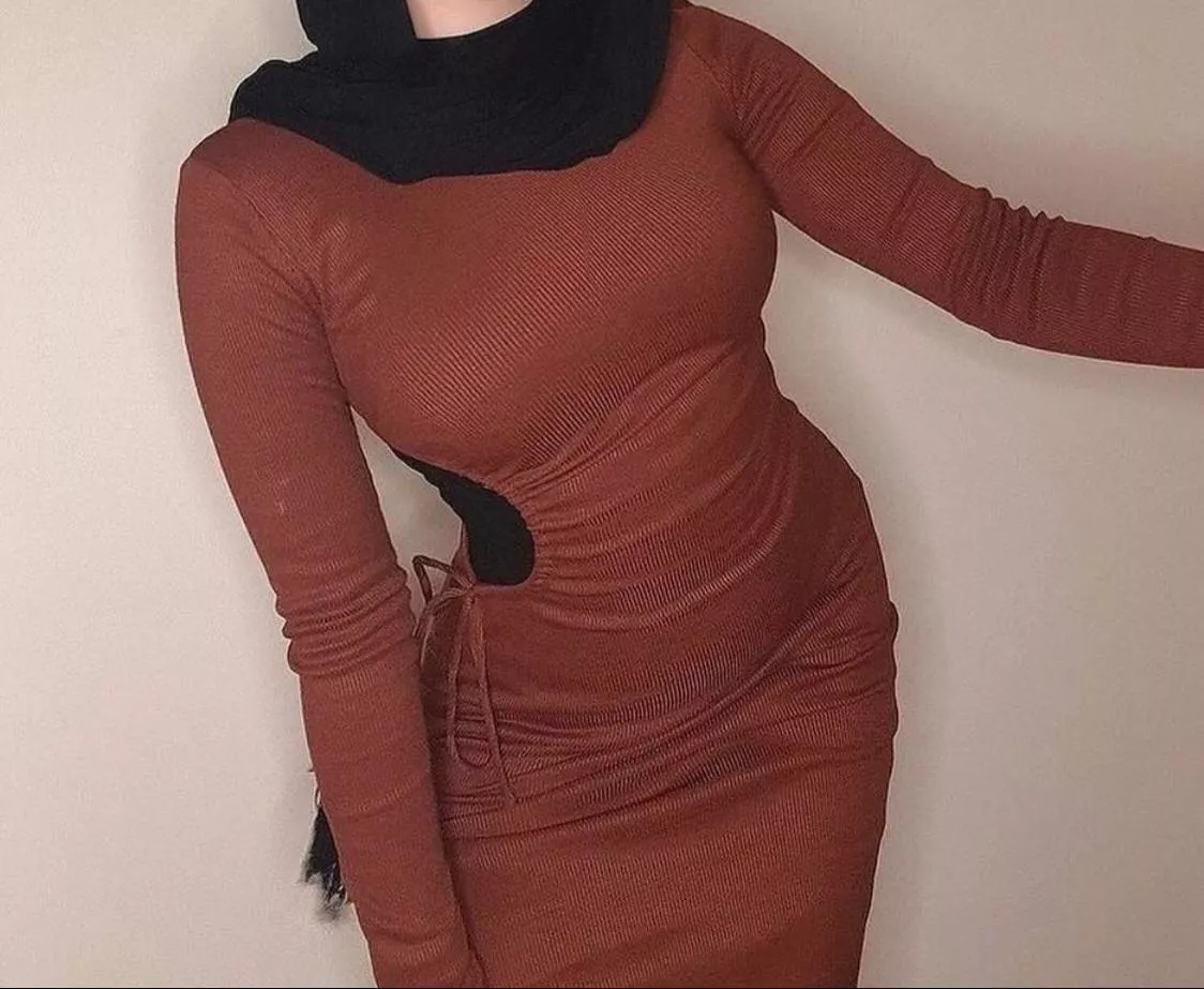 20 F4M Iraqi looking for athletic BWC masters. Kik: zahra_beauty213
