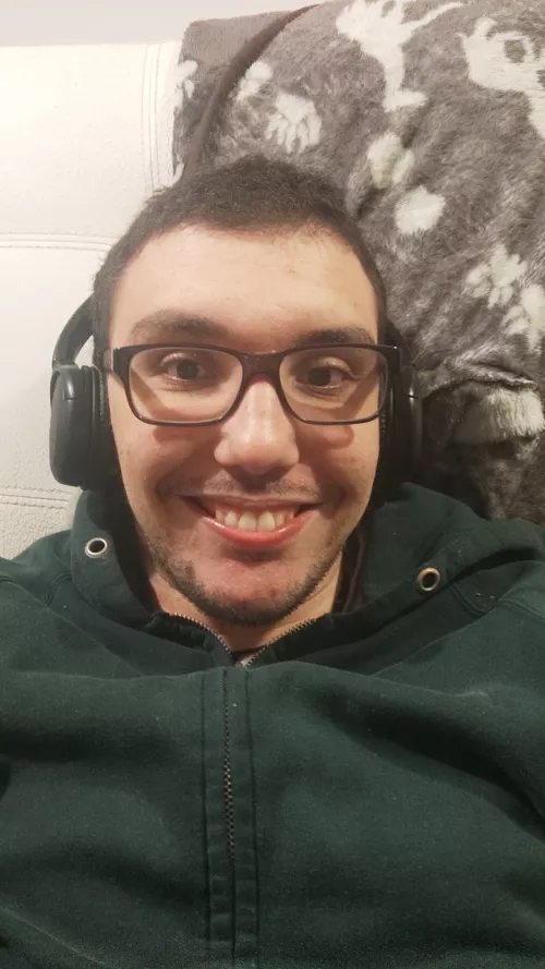 [26] Any FFXIV players in primal? love the game but it's better with company!