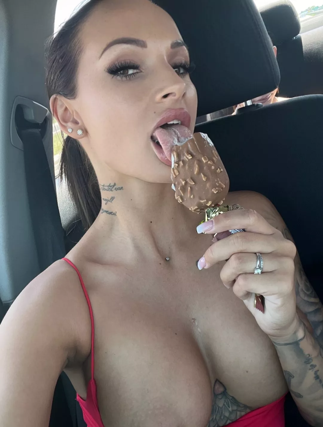 A good wife deserves an ice cream