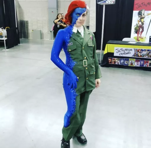 Amazing Mystique Cosplay