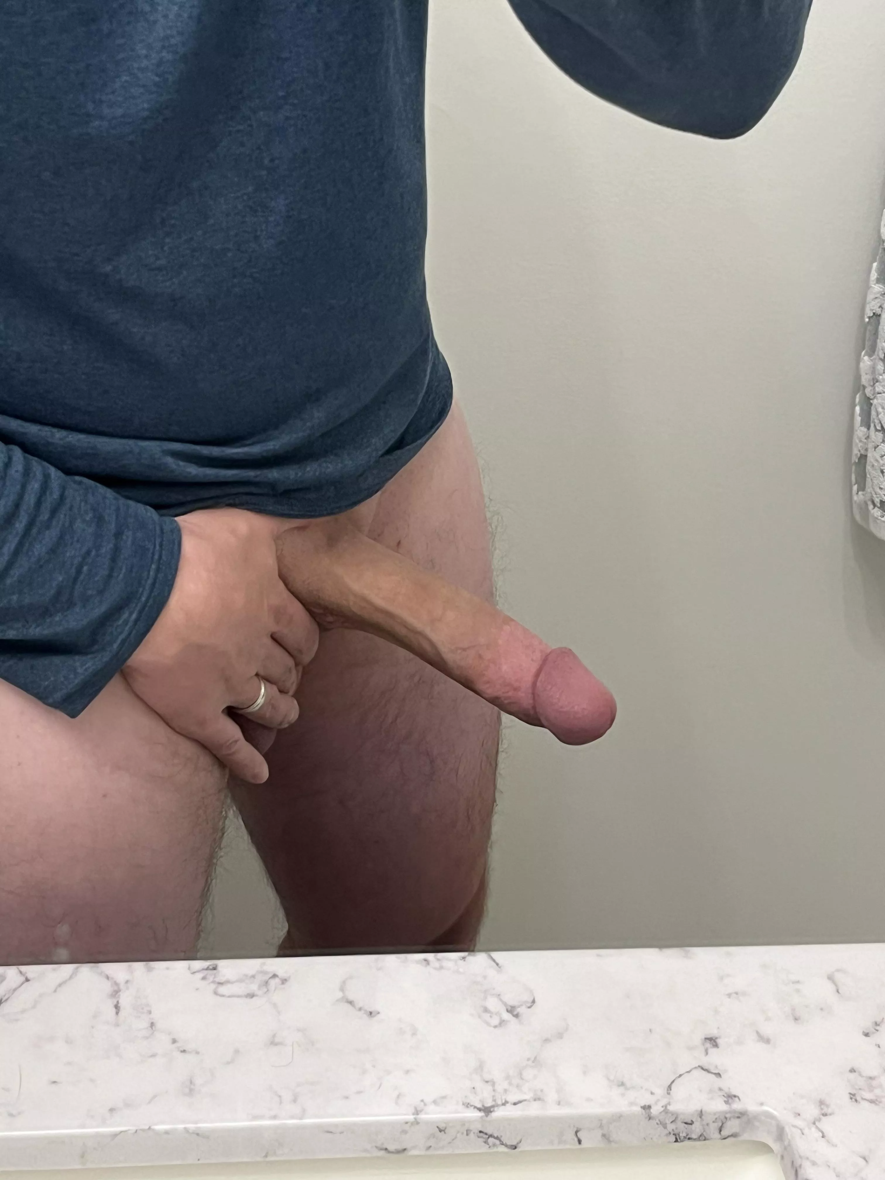 Anyone like a good str8 cock?