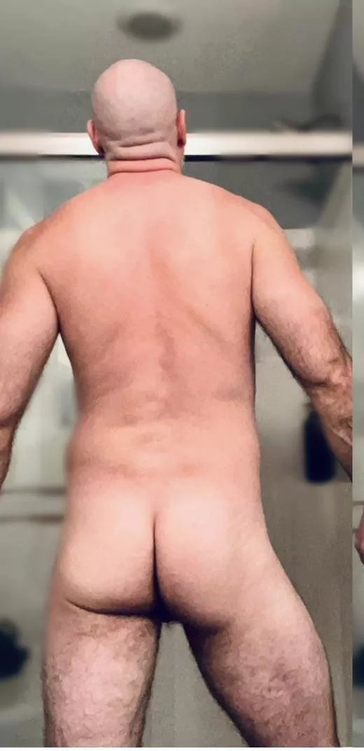Basic white hairy ass