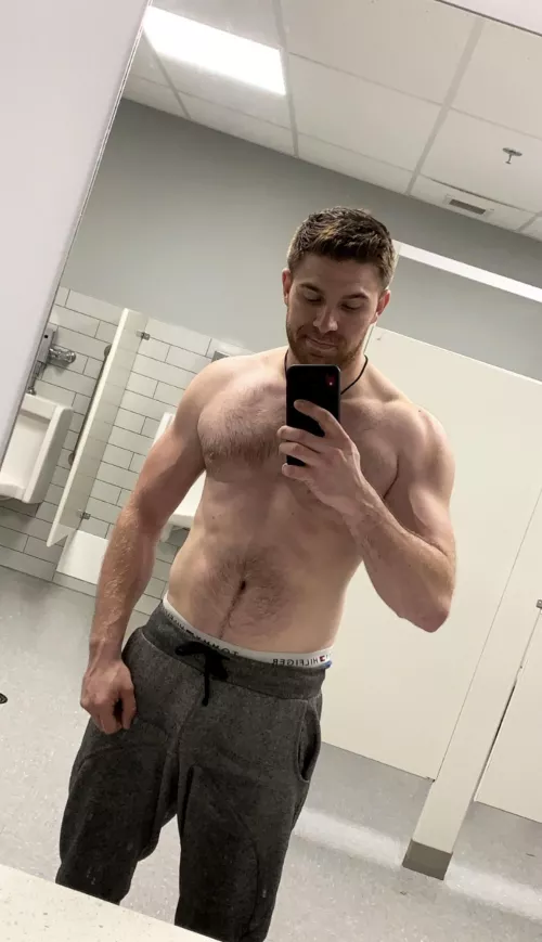 can daddy degrade your fine ass ? 😈