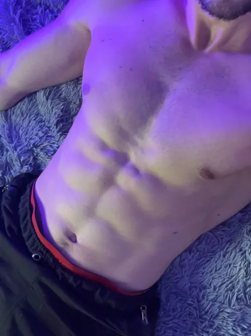 Cum on my abs 💦