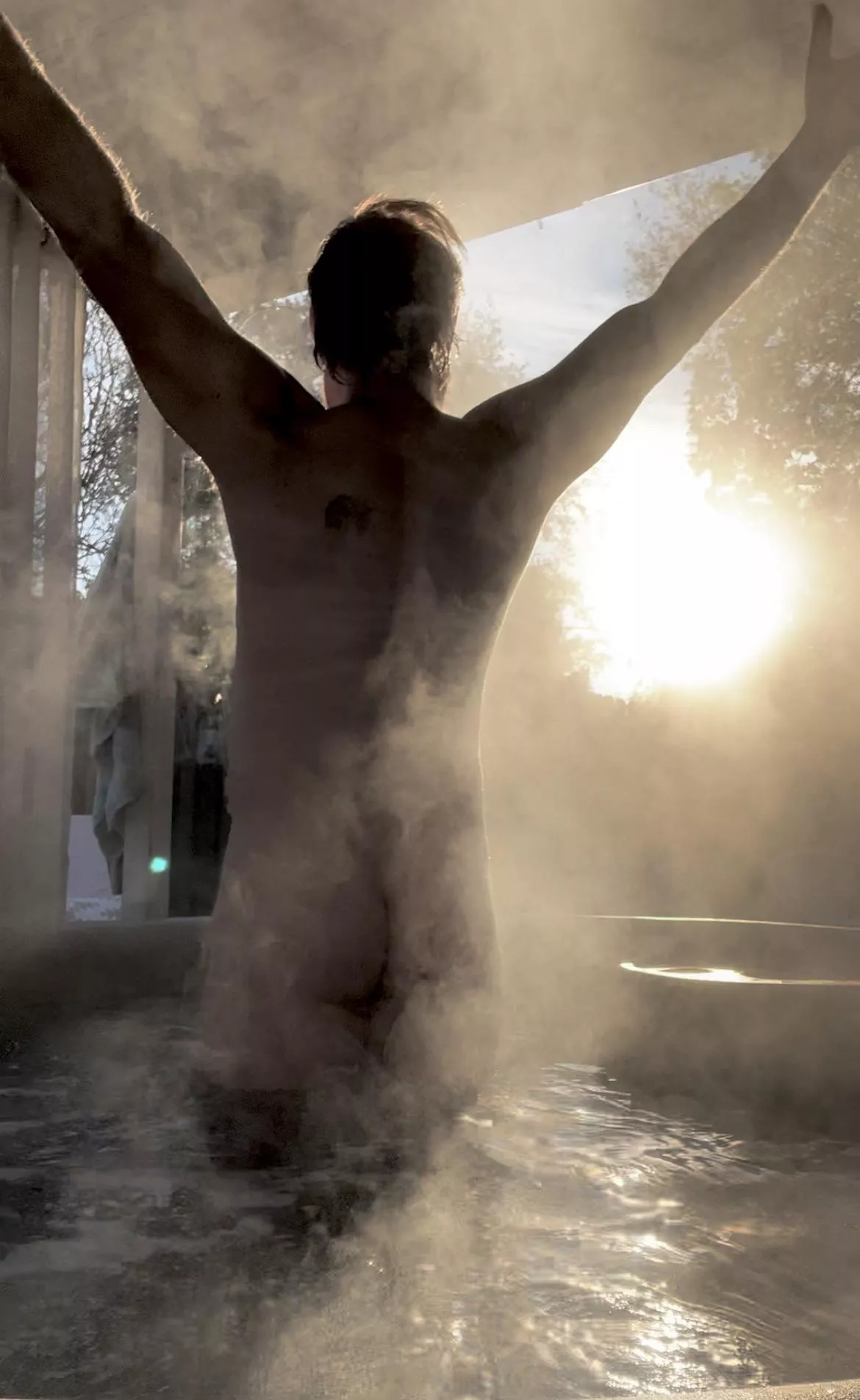 Enjoying some early morning sunshine! (M)